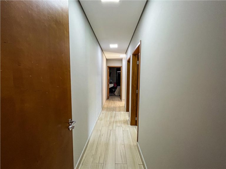 Casa em condomínio 3 quartos com suíte 4 vagas 150m²