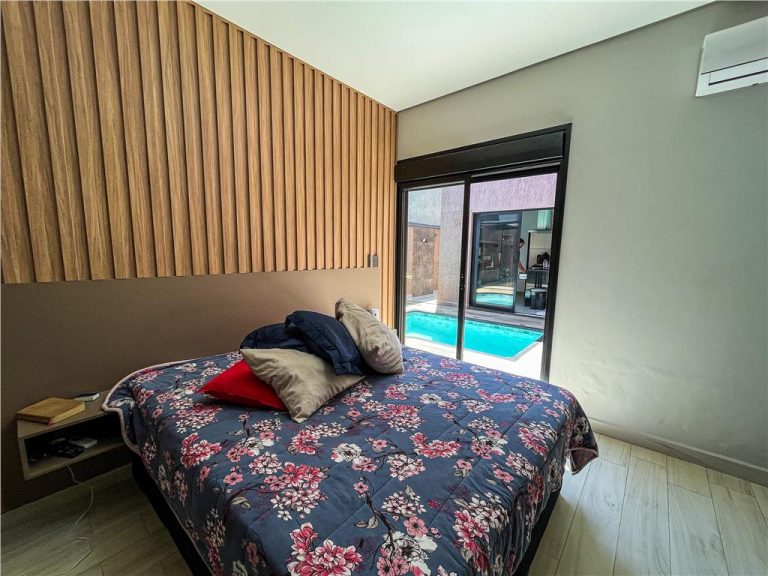 Casa em condomínio 3 quartos com suíte 4 vagas 150m²
